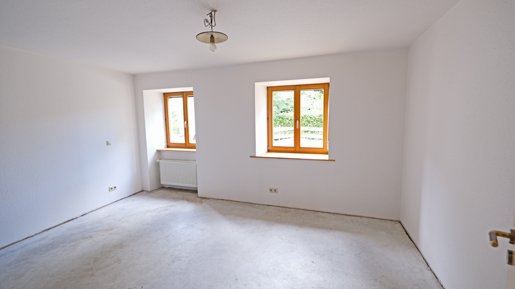 Schlafzimmer oder Kinderzimmer im EG