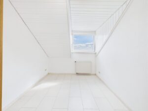 Zweites Zimmer im Dachgeschoss