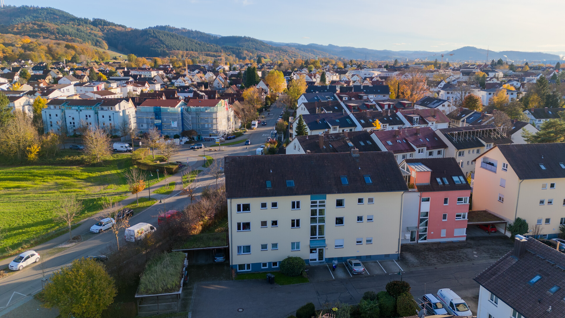 Vorderansicht des Wohnhauses