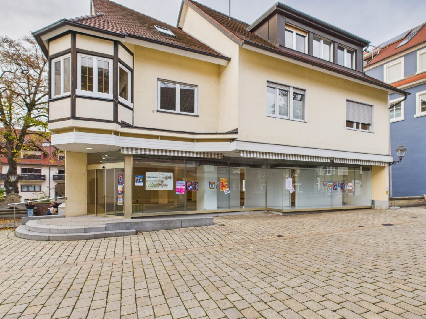 Große Schaufensterfront