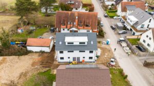 Vermietet wird die rechte Haushälfte