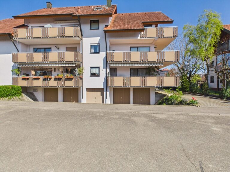 Wohnung im 1.OG Rechts