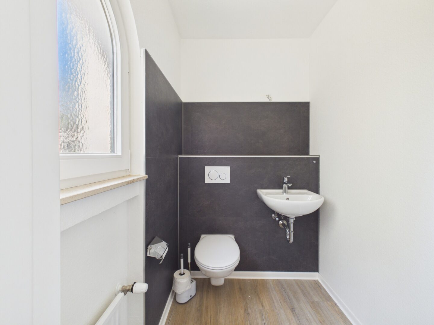 Gäste WC- Erdgeschoss