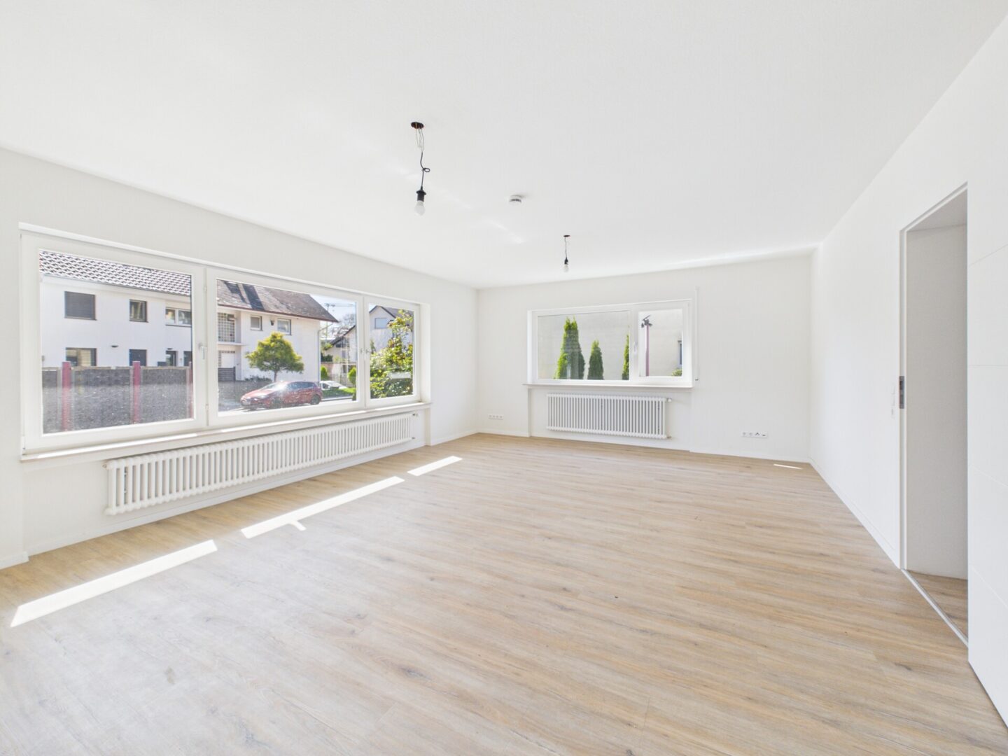 Lichtdurchflutetes Wohnzimmer - Erdgeschoss