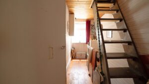 Diele und Treppenaufgang in das Obergeschoss