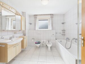 Tageslichtbad im Obergeschoß