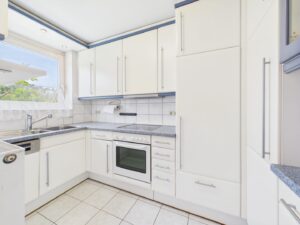 Funktional ausgestattete Einbauküche