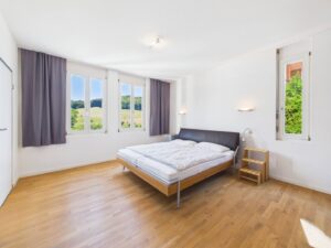 Master  Schlafzimmer im Obergeschoss