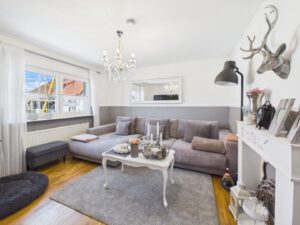 Schönes Schlaf- oder Arbeitszimmer