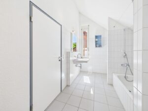 Bad Im Dachgeschoss