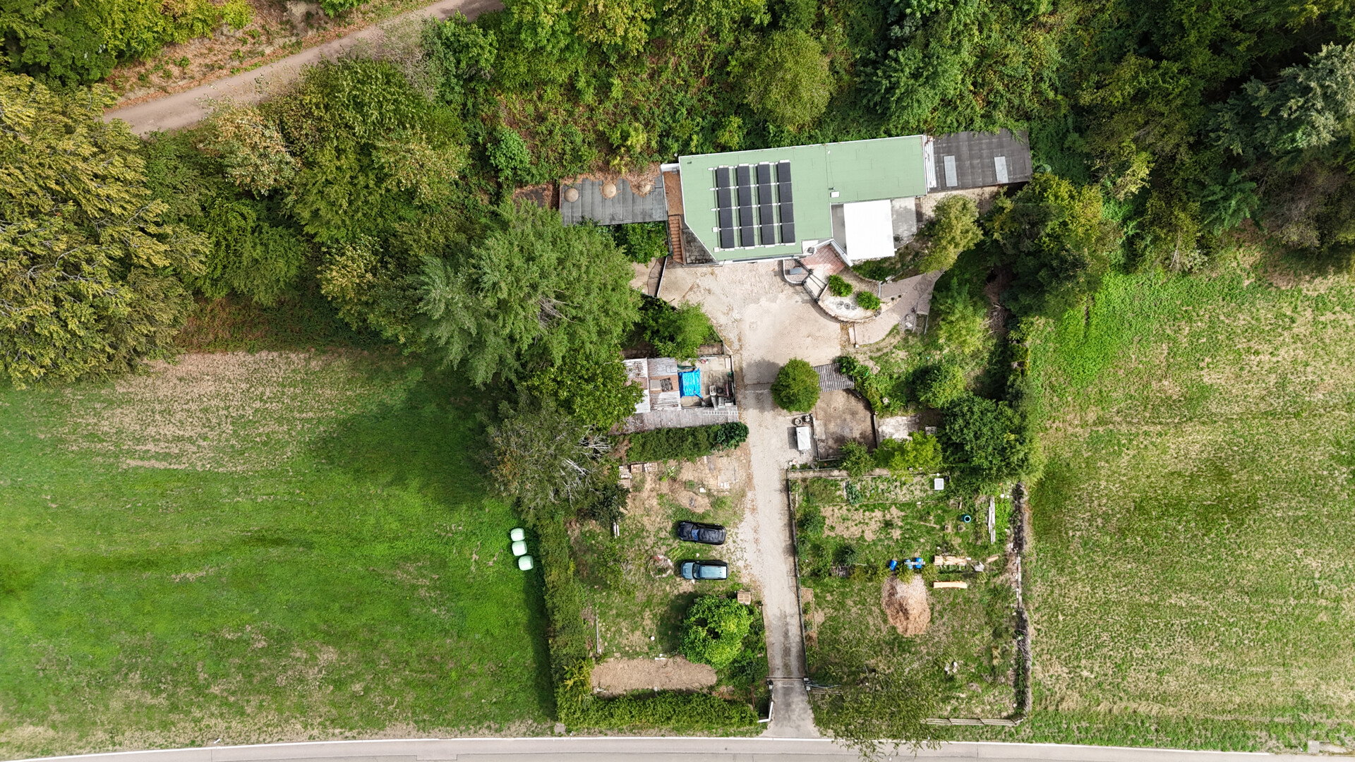 Ca. 2.436 m² Freiraum – umgeben von Wald und weitläufigen Grünflächen
