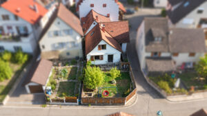 Einfamilienhaus mit Garten